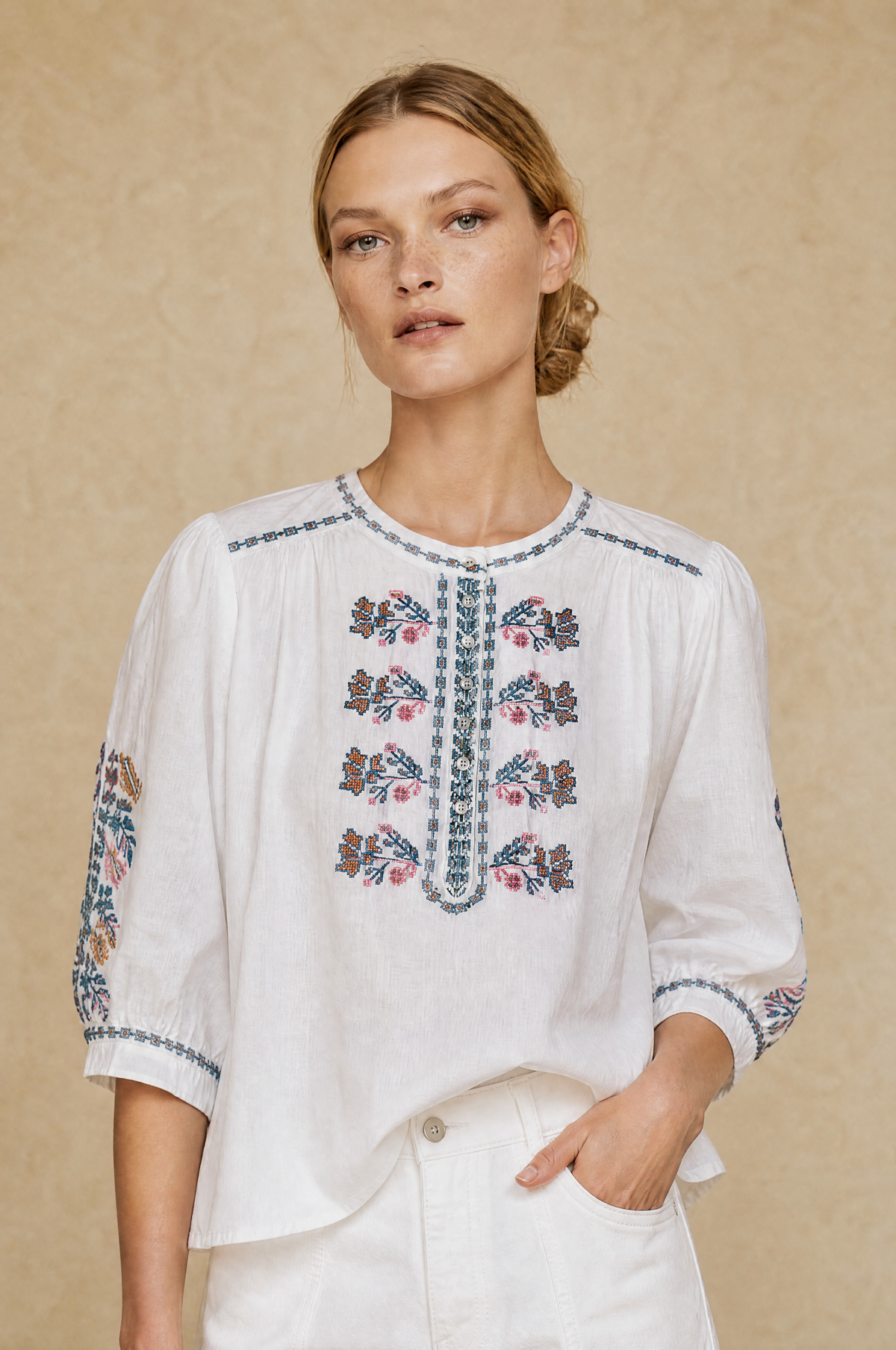 JANE DAKOTA WHITE AND BLUE EMBROIDERED COTTON SHIRT