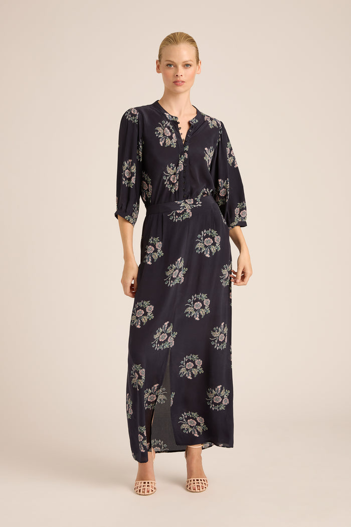 SPLIT SILK SKIRT WREATH